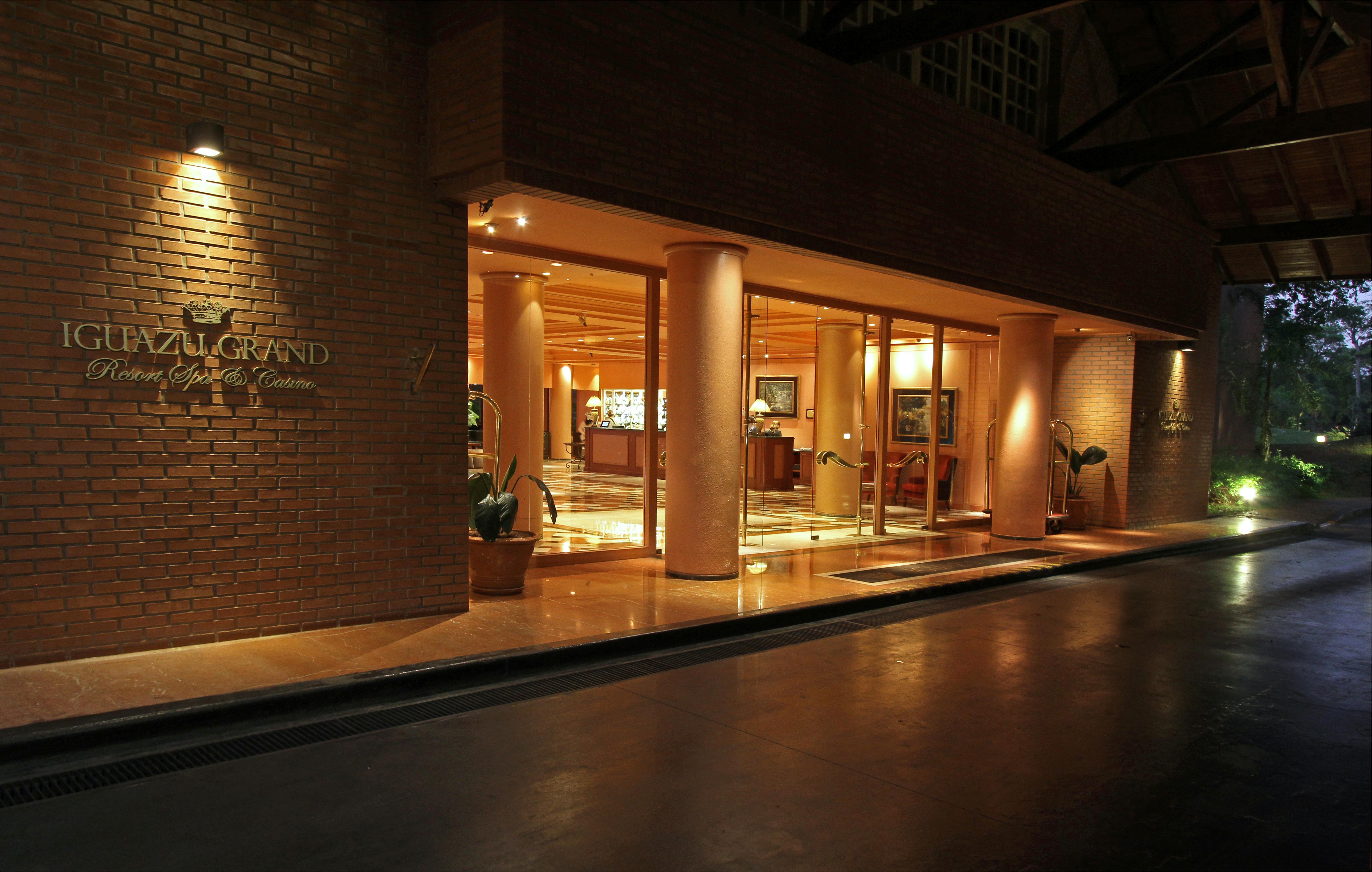 ホテル イグアス グランド リゾート スパ ＆ カジノ プエルト・イグアス エクステリア 写真